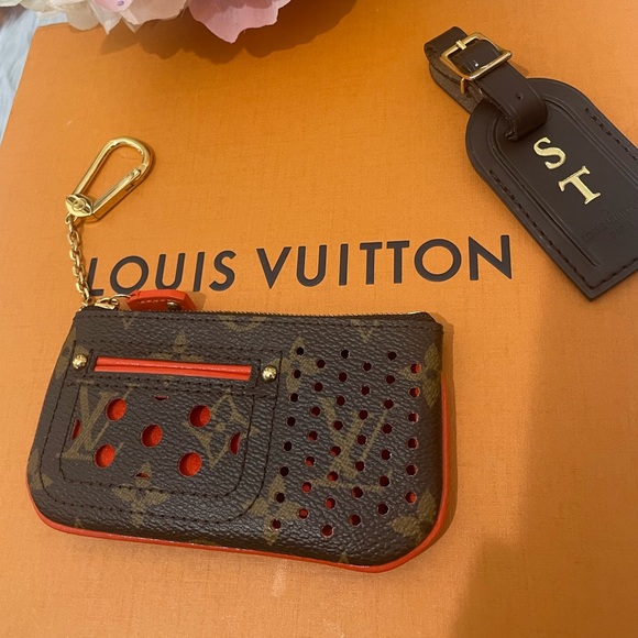 Limited Edition Authentic Louis Vuitton Perforated Key Close - Picture 8 of 15